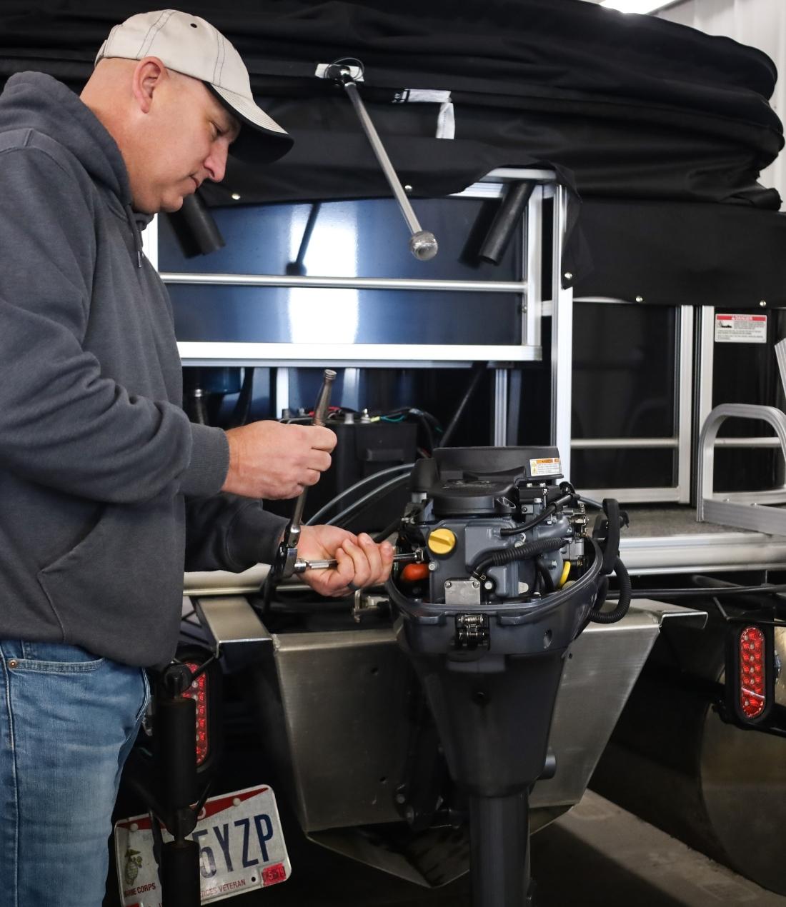 Outboard Engine Installation Service Atwood Lake Boats